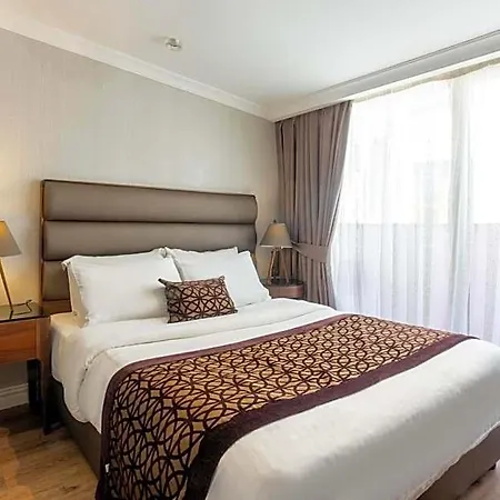 6 Galata Apartmanhotel 4*