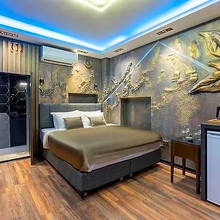 6 Galata Apartmanhotel 4*