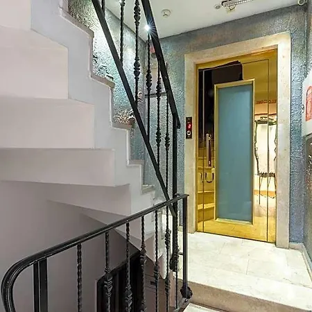 6 Galata 4*