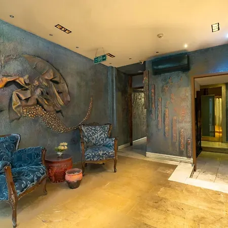 6 Galata Aparthotel 4*